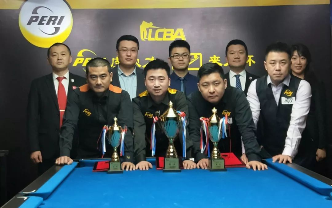 成一连串动 成一连串动